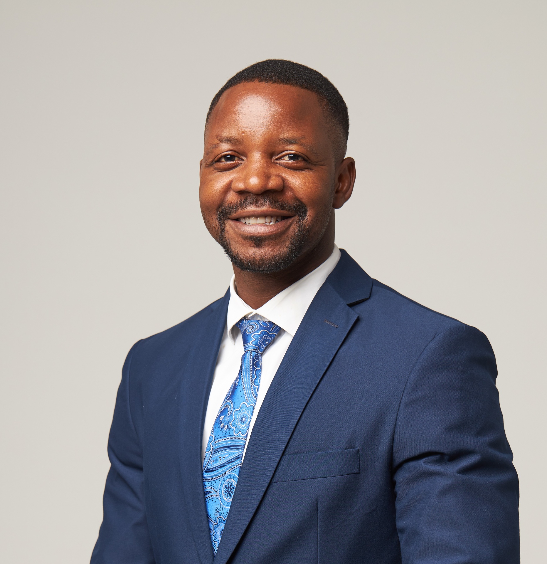 Henriques Ngolome — Fundador da HumanTech